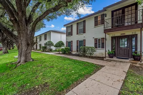 4006 Ridglea Country Club Dr #207, Fort Worth, TX 76126