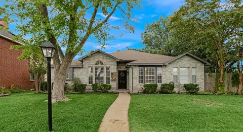 8214 Brentwood St, Rowlett, TX 75088