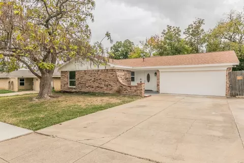 1916 Chalice Rd, Arlington, TX 76014