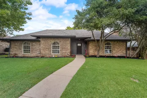 2221 Stone Creek Dr, Plano, TX 75075