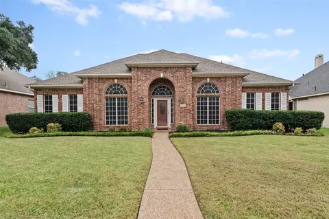 2405 Sky Harbor Dr, Plano, TX 75025