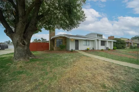 1123 Royalcrest Dr, Arlington, TX 76017