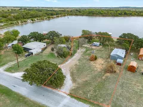 123 Bus Stop Rd, Bellevue, TX 76228