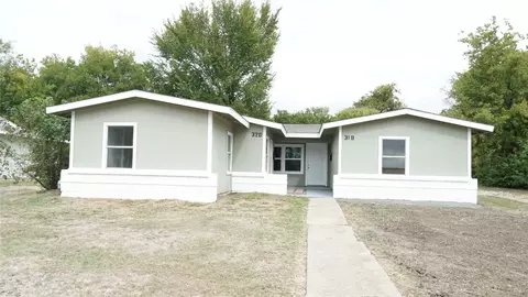 320 Dawson Cir, Grand Prairie, TX 75051