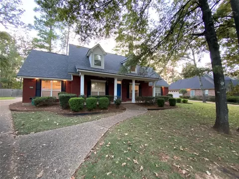 4939 Old Oak Dr, Benton, LA 71006