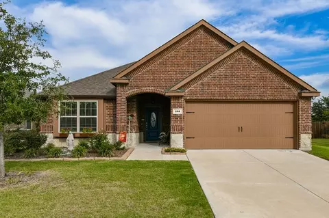 102 Arborside Dr, Waxahachie, TX 75165