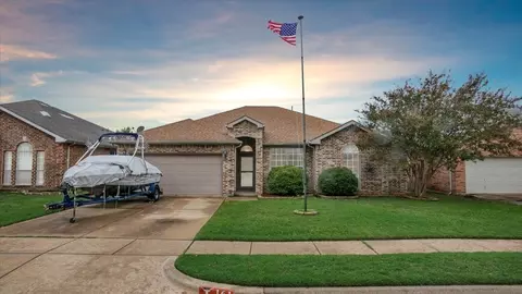 161 Hirth Dr, Crowley, TX 76036