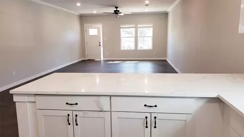 219 E Heron, Denison, TX 75021 photo 7