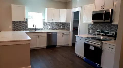 219 E Heron, Denison, TX 75021 photo 5