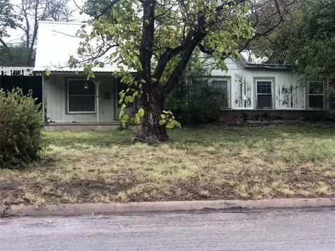713 W Boynton St, Hamilton, TX 76531