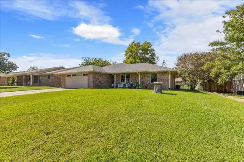 128 Willow Ln, Stephenville, TX 76401
