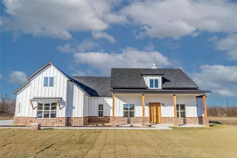 2032 Carrie Ct, Weatherford, TX 76088