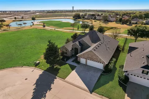 9705 Amber Ct, Denton, TX 76207