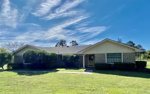 493 W Fm 906, Powderly, TX 75473