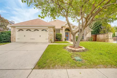 5417 Ridge View Dr, Watauga, TX 76137