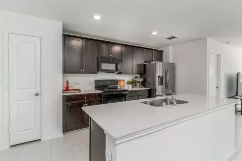 137 Jasmine Dr, Princeton, TX 75407