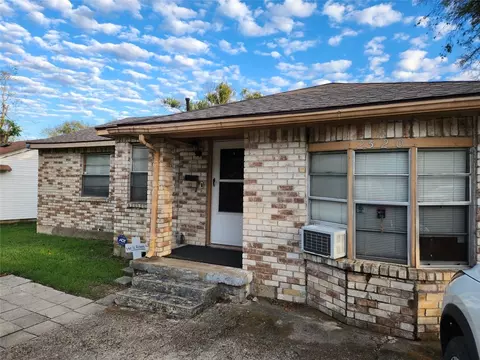 2520 Hudspeth Ave, Dallas, TX 75216