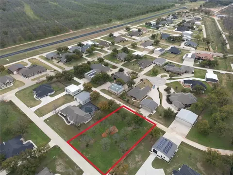 3008 Skyhawk Dr, Granbury, TX 76049