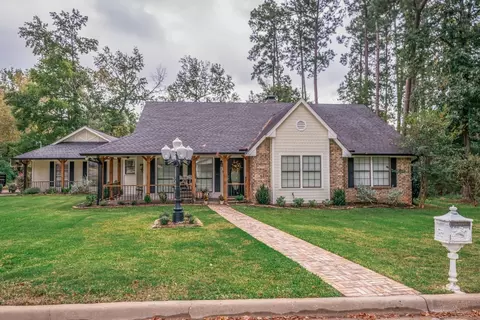 302 Timberline Dr, Jacksonville, TX 75766