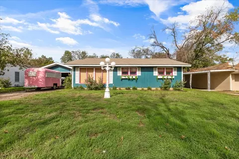 1206 Greenbriar Ln, Cleburne, TX 76033