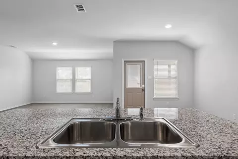 548 Bronze Cir E, Springtown, TX 76082 photo 7