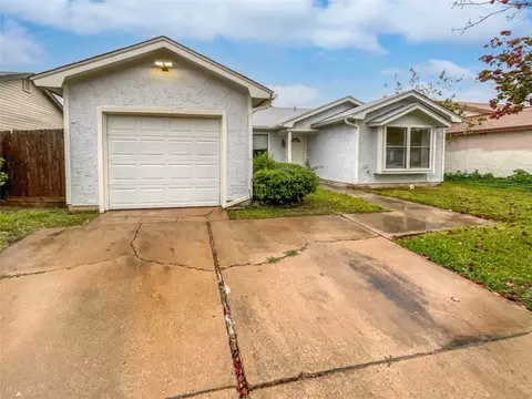 1715 Gentle Wind Dr, Arlington, TX 76018