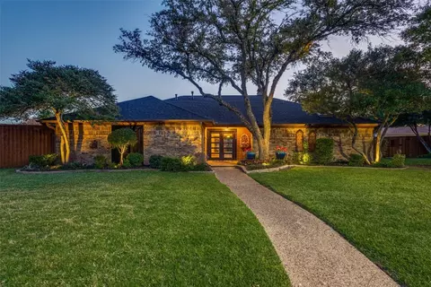 2502 Ridge Oak Ct, Garland, TX 75044