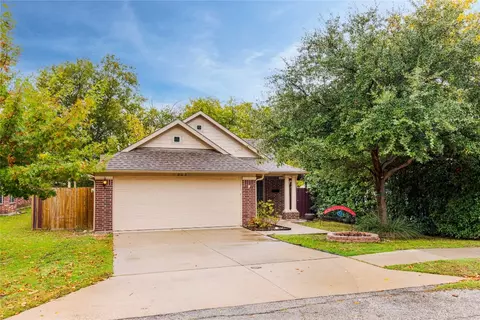 803 N Bradley St, Mckinney, TX 75069