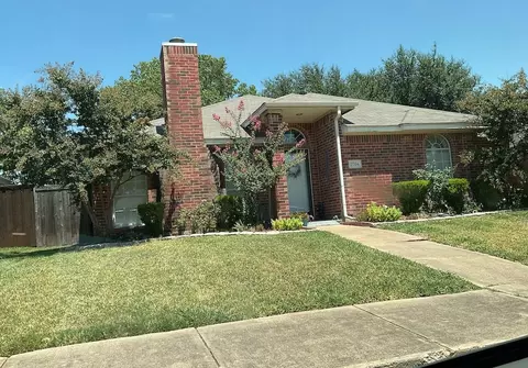 2704 Spring Rain Dr, Mesquite, TX 75181