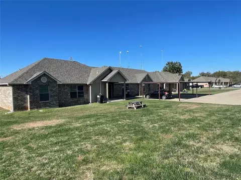 111 Sunburst Ct #111-117, Weatherford, TX 76087