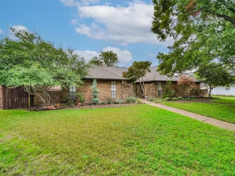 2626 Mariposa Cir, Plano, TX 75075