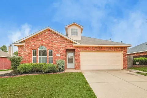 4517 Country Creek Dr, Dallas, TX 75236