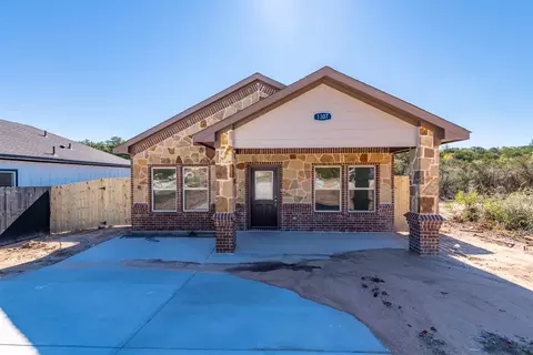 1307 Phoenix Ct, Granbury, TX 76048