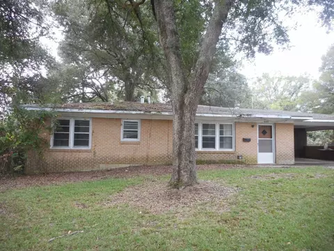505 Center Park Dr, Springhill, LA 71075 photo 2
