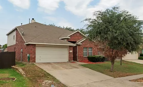 813 Loftin, Crowley, TX 76036