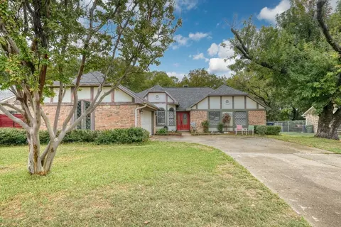 5237 Kelso Ln, Garland, TX 75043