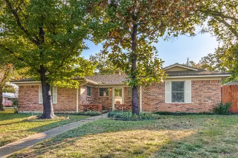 107 Wisteria Ct, Terrell, TX 75160