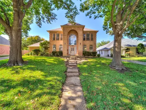 7104 Spruce Forest Ct, Arlington, TX 76001