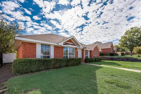 1206 Woodcrest Dr, Garland, TX 75040
