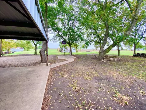 202 3rd, Windom, TX 75492 photo 11