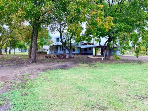 202 3rd, Windom, TX 75492 photo 7
