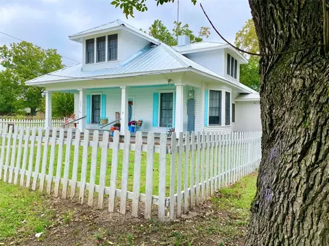202 3rd, Windom, TX 75492 photo 3