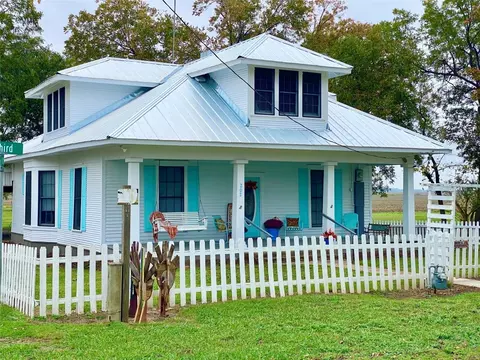 202 3rd, Windom, TX 75492
