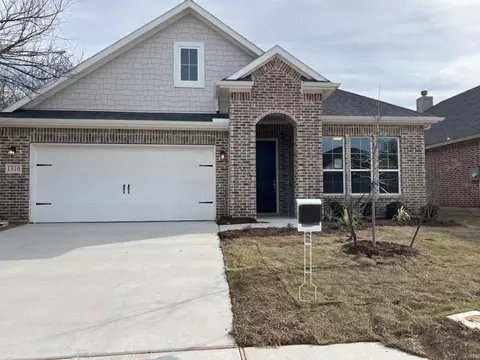 1316 Hickory Ct, Weatherford, TX 76086