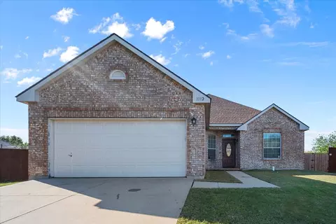 1112 Timberlake Ln, Lewisville, TX 75067
