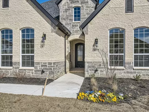 Exterior - 511 Syracuse St, Haslet, TX 76052 photo 3 of 6