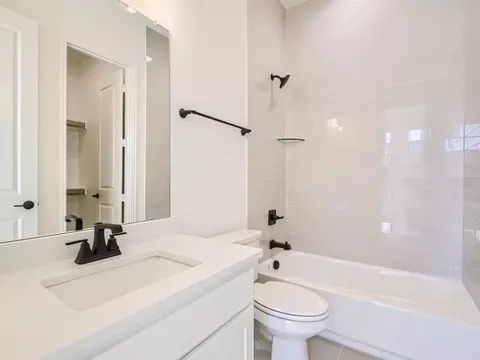 Bath - 511 Syracuse St, Haslet, TX 76052 photo 4 of 6