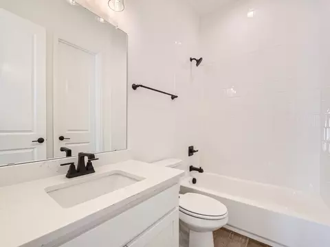 Bath - 511 Syracuse St, Haslet, TX 76052 photo 5 of 6