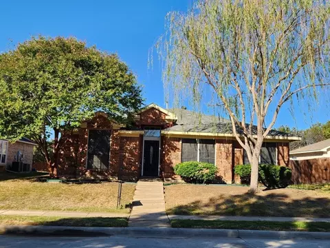 1124 Raleigh Dr, Lewisville, TX 75077