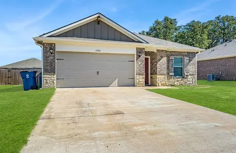 17392 Stacy St, Lindale, TX 75771